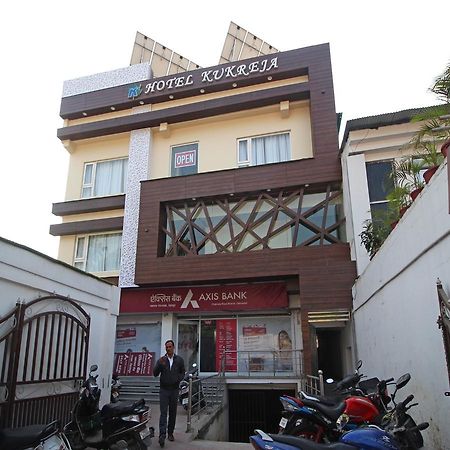 Oyo 8132 Hotel Kukreja Dehradun Esterno foto