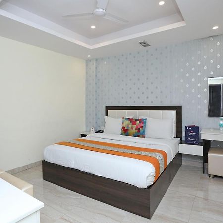 Oyo 8132 Hotel Kukreja Dehradun Esterno foto