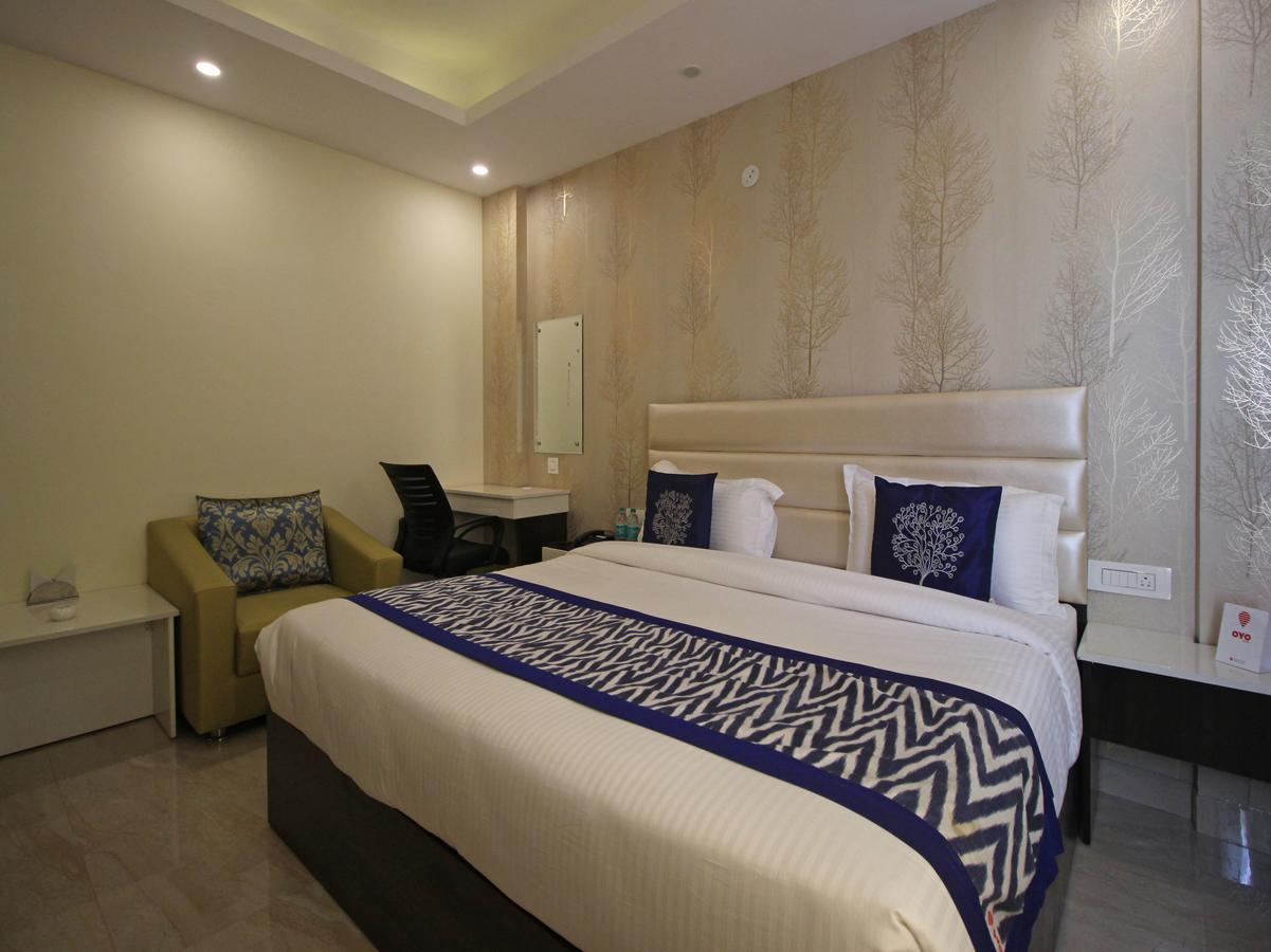 Oyo 8132 Hotel Kukreja Dehradun Esterno foto