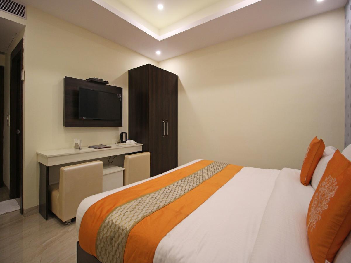 Oyo 8132 Hotel Kukreja Dehradun Esterno foto